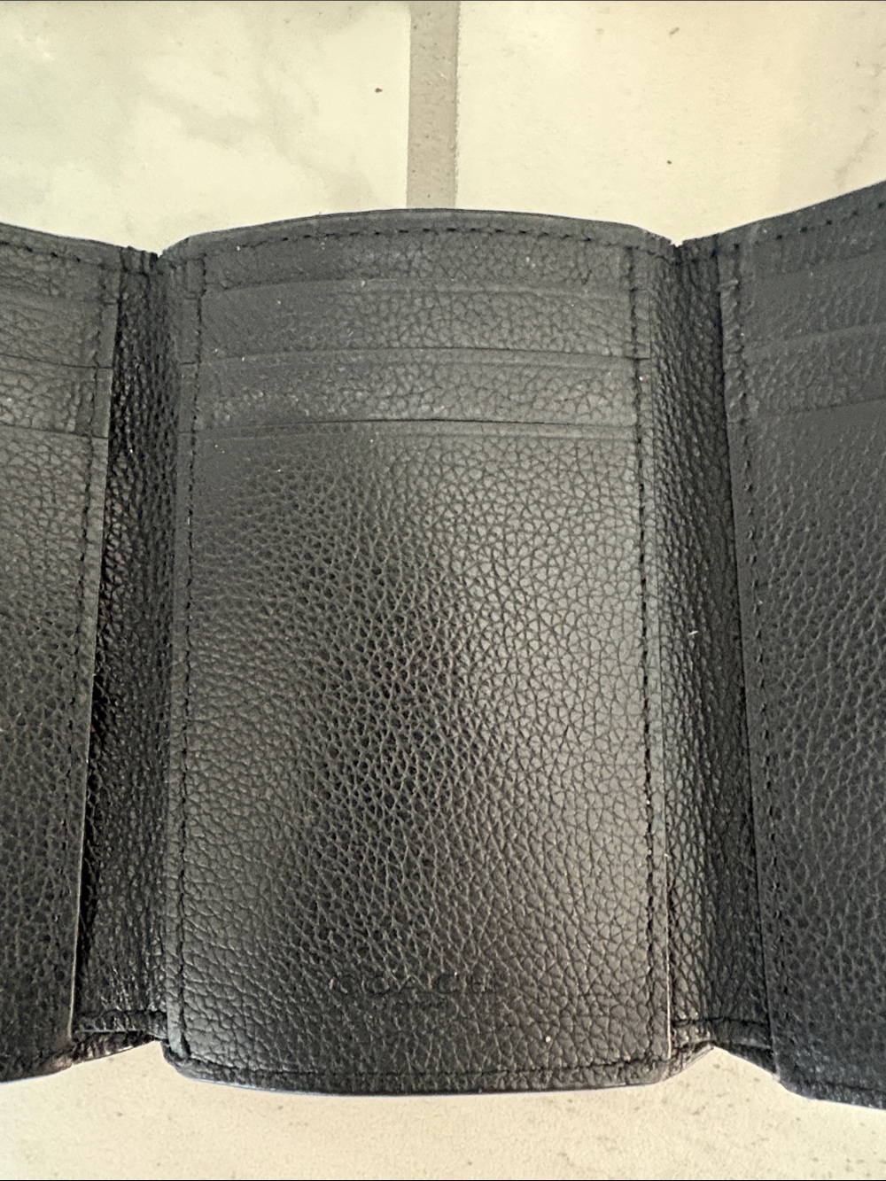 Coach Men’s Black Leather Trifold Wallet - Picture 4 of 9